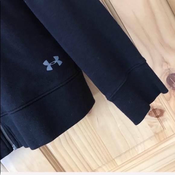 Under Armour Loose Fit Performance Hoodie Size medium - Picture 5 of 9